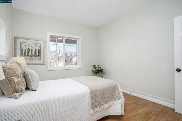 1518 Dunn Ave, Richmond CA: https://media.crmls.org/mediaz/95646e51-326d-4717-a42e-06430e4acec7.jpg