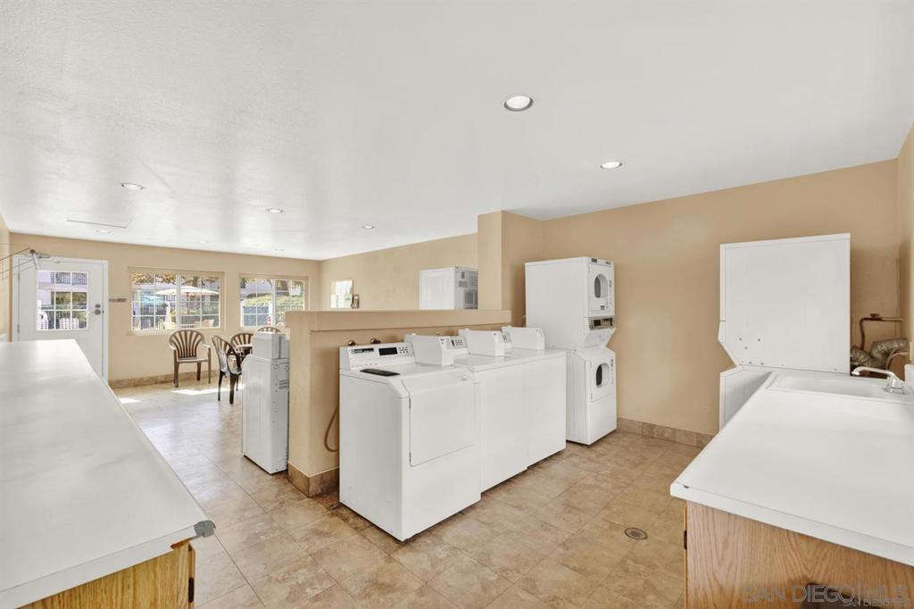 10353 Azuaga St - photo 14