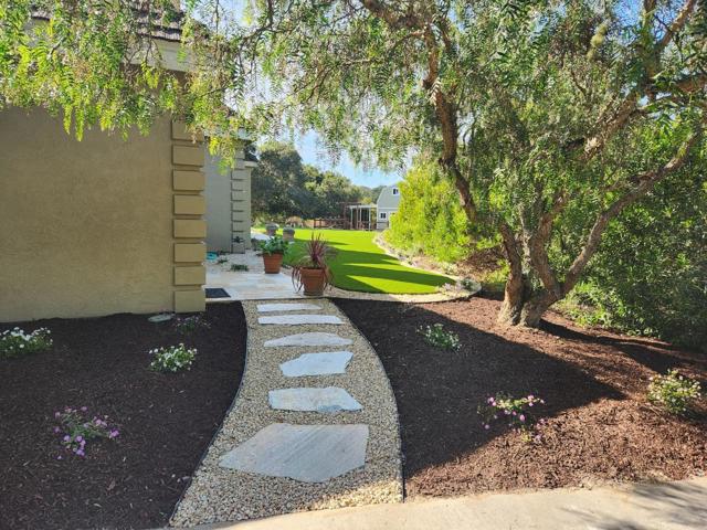 11394 Saddle Road, Monterey CA: https://media.crmls.org/mediaz/956616f2-f166-4c57-ac4f-ddb426cfeb1e.jpg