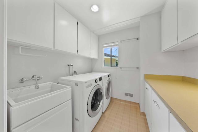 7175 Red Holly Court, San Jose CA: https://media.crmls.org/mediaz/9566238a-c871-496f-b986-564cd472b2fc.jpg