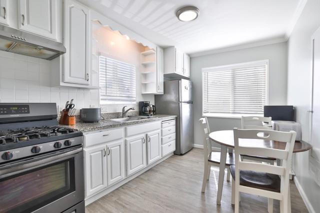 1431 Dwight Way, Berkeley CA: https://media.crmls.org/mediaz/956686cf-a96b-4df1-b54f-889fa308580b.jpg