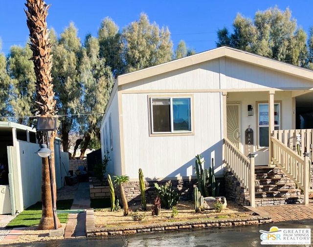 17640 Corkill Road, Desert Hot Springs CA: https://media.crmls.org/mediaz/9567a120-1b32-44a2-aafc-af9431bdd0ee.jpg