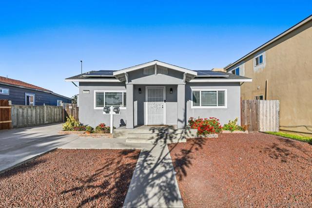 Image 3 of 32 For 4806 Castle Ave