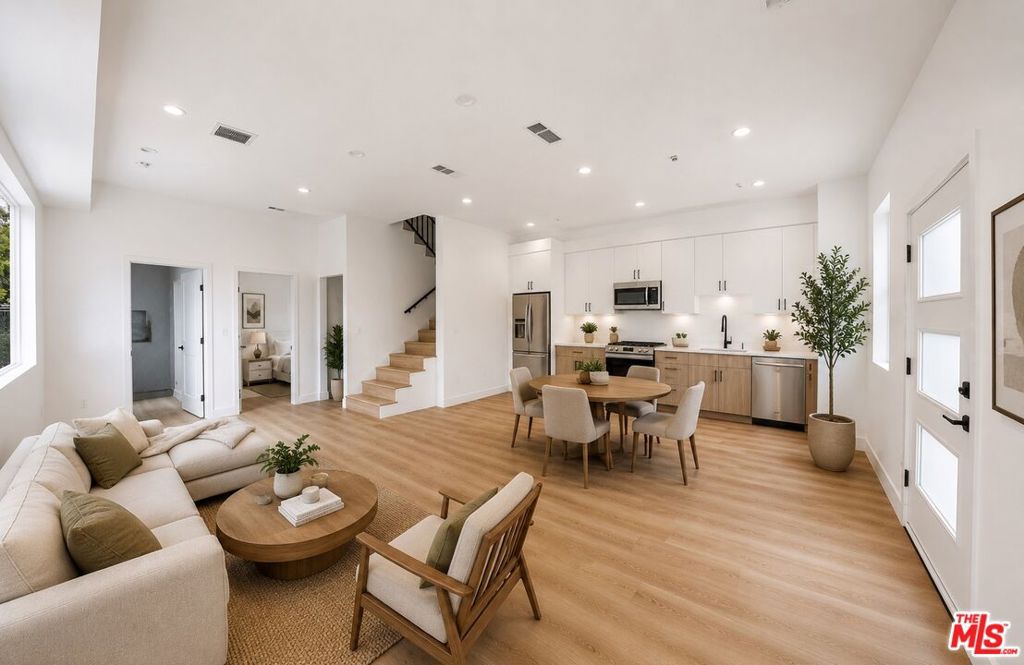 MLS #26856319 image #2