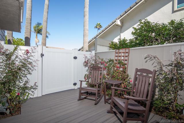 24 Bahama Bend, Coronado CA: https://media.crmls.org/mediaz/95694465-c2e3-42f2-99b2-5f71434c368c.jpg