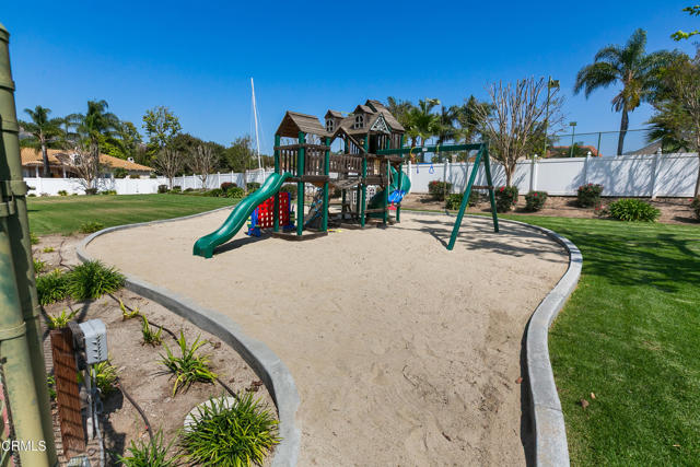 Detail Gallery Image 57 of 75 For 2296 Applewood Ln, Camarillo,  CA 93012 - 5 Beds | 4/1 Baths