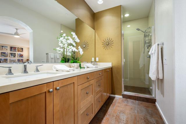 374 Terra Vita, Palm Springs CA: https://media.crmls.org/mediaz/956ae890-b58d-4f74-8c49-16753b711769.jpg
