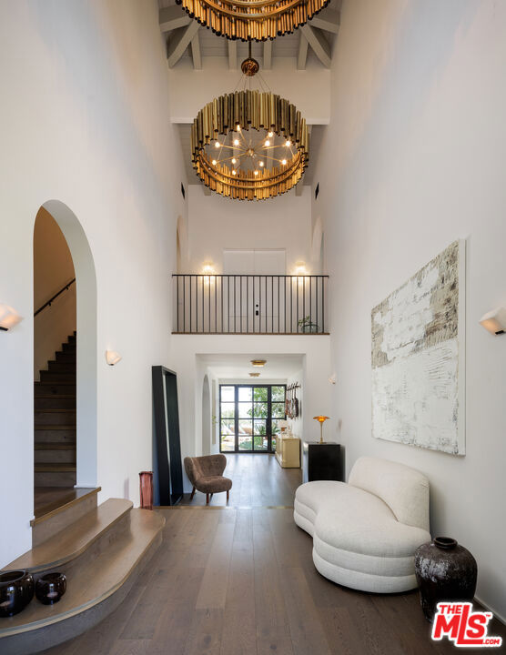 7100 La Presa Drive, Los Angeles CA: https://media.crmls.org/mediaz/956b5c23-47bc-47fd-a4f5-3730fbbe838a.jpg