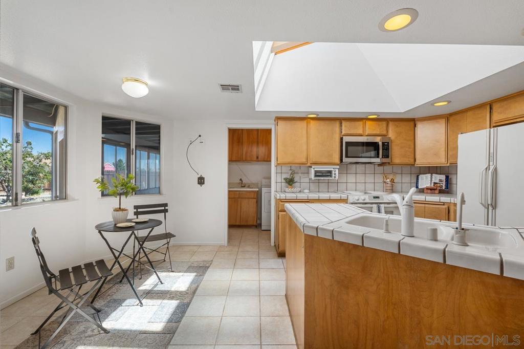 MLS #260015834SD image #21