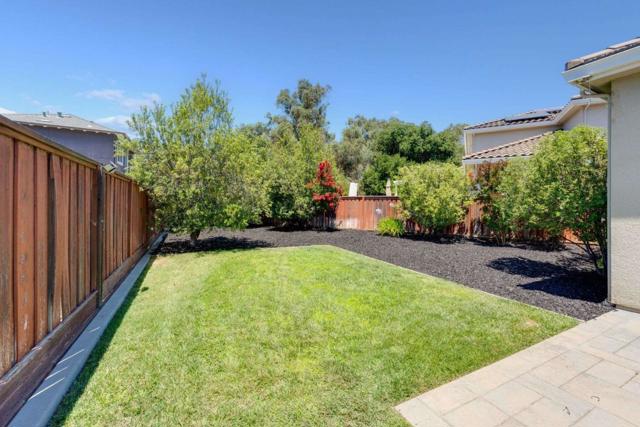 107 Jasmine Court, Campbell CA: https://media.crmls.org/mediaz/956d3ba1-0814-4fa9-92d1-8be902f0e7e6.jpg