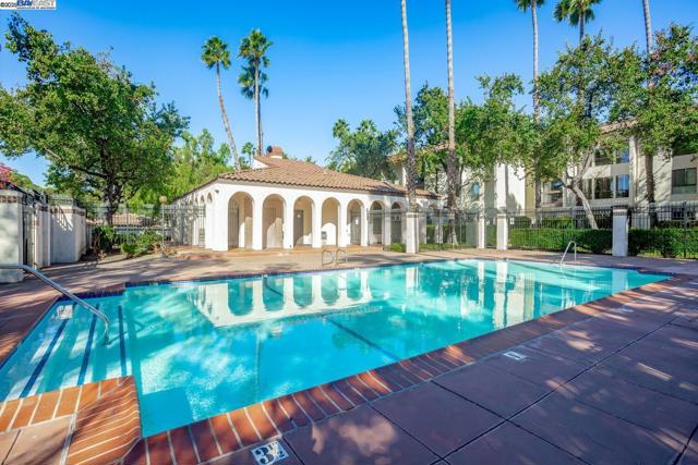 39887 Cedar Blvd, Newark CA: https://media.crmls.org/mediaz/956d5136-53f3-44f3-b36e-e537df225a48.jpg