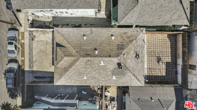 306 N Bixel Street, Los Angeles CA: https://media.crmls.org/mediaz/956db4f7-fef7-4086-9a93-12b5f7e07678.jpg