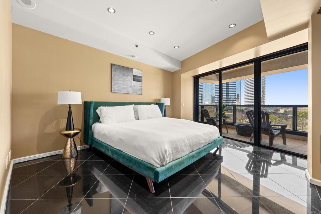 200 Harbor Drive - photo 15