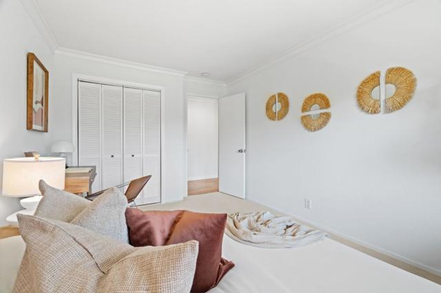 1081 Beach Park Boulevard, Foster City CA: https://media.crmls.org/mediaz/956e4dfc-b7be-4ebf-8c7a-2323e147e0ca.jpg