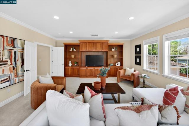 Image 39 of 60 For 3 Brooktree Dr