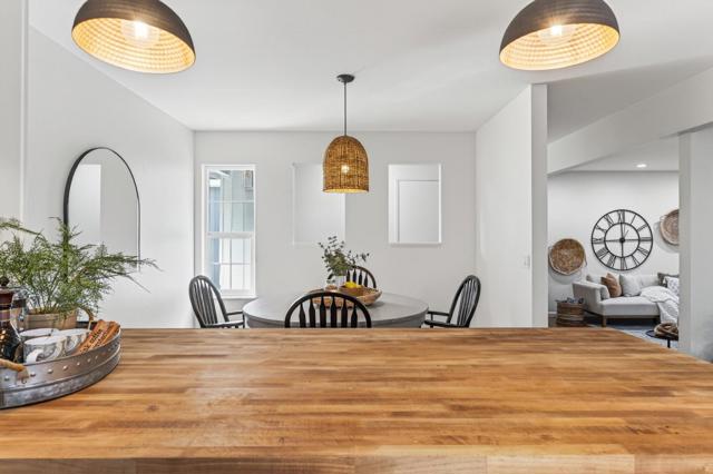 3049 Sunrise Circle, Marina CA: https://media.crmls.org/mediaz/95700e2f-4796-4cff-8b08-b896cc0b9c81.jpg