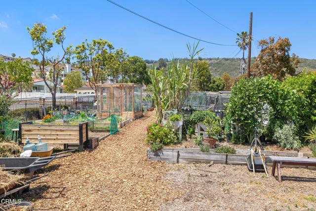 2623 Antonio Drive, Camarillo CA: https://media.crmls.org/mediaz/957015cb-1c84-409a-835d-77fc47418a87.jpg