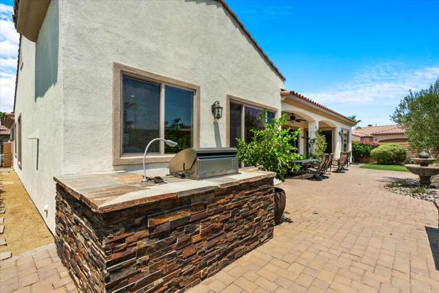 40426 Calle Estela, Indio CA: https://media.crmls.org/mediaz/95707290-9d68-48f8-80ff-0bdfe9c3752a.jpg