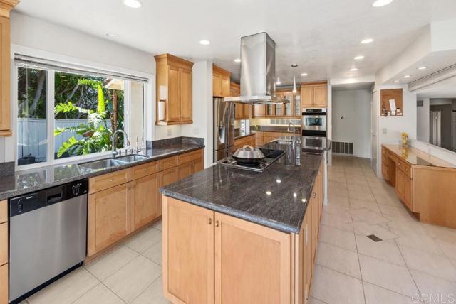 Detail Gallery Image 10 of 53 For 14040 Old Station Road, San Diego,  CA 92064 - 4 Beds | 2/1 Baths