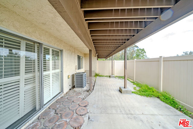 2366 Applewood Circle, Fullerton CA: https://media.crmls.org/mediaz/9570f42c-eb7e-42fb-978b-c3d9a9c0e650.jpg