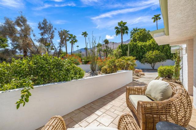 252 Ocotillo Ave., Palm Springs, California 92264, 5 Bedrooms Bedrooms, ,4 BathroomsBathrooms,Single Family Residence,For Sale,Ocotillo Ave.,240029024SD