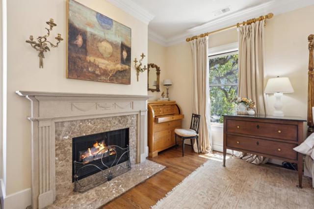 900 University Avenue, Palo Alto CA: https://media.crmls.org/mediaz/9571d69c-3bdb-4076-92c7-896473261e1c.jpg