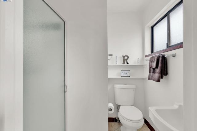 471 Rose St, Livermore CA: https://media.crmls.org/mediaz/9571fd5b-99cd-4503-88a8-8bcc33bb202d.jpg