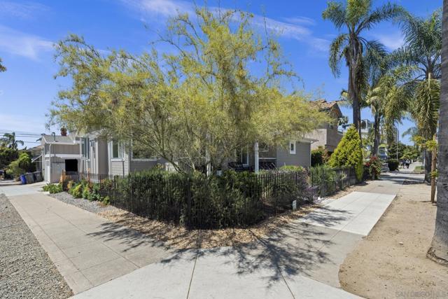 3700 Third Ave, San Diego CA: https://media.crmls.org/mediaz/957385e8-9297-4707-86a2-8f1edf3a973d.jpg