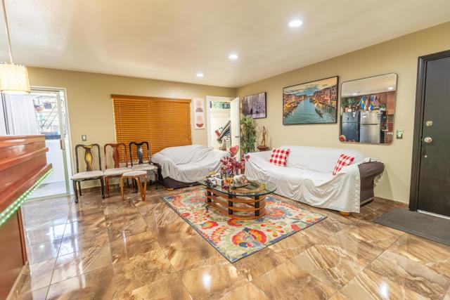 Detail Gallery Image 2 of 20 For 1055 Naranca Ave #7,  El Cajon,  CA 92021 - 2 Beds | 1/1 Baths
