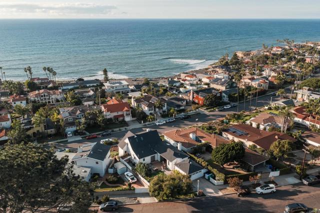 1011 Devonshire Drive, San Diego CA: https://media.crmls.org/mediaz/957475ad-397d-49b7-abd3-fb89edb2fd53.jpg