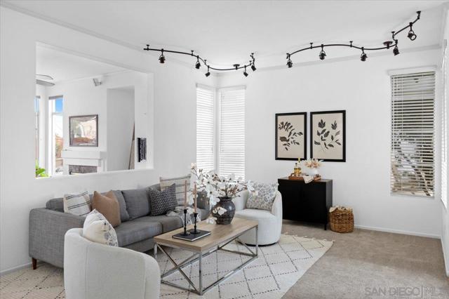 2412 Starlight Gln, Escondido CA: https://media.crmls.org/mediaz/957495e1-6ee9-4bd4-9253-29609b6186a2.jpg