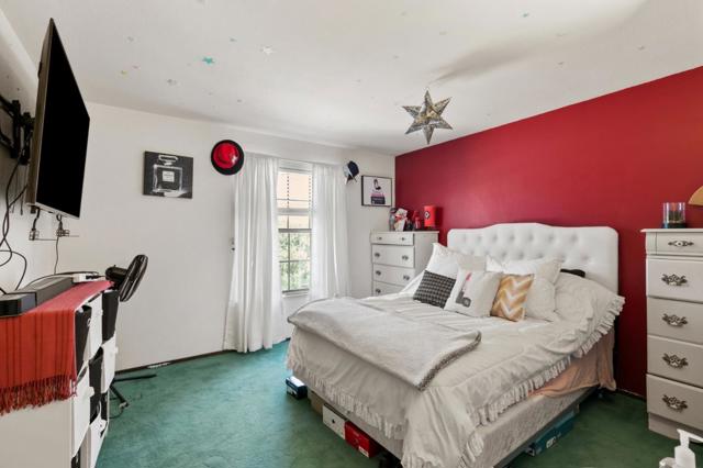 11027 Eastbrook Avenue, Los Altos Hills CA: https://media.crmls.org/mediaz/957543fa-c17d-4aa8-807e-4d14a2bf285f.jpg