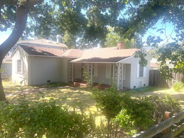 800 Cordilleras Avenue, San Carlos CA: https://media.crmls.org/mediaz/95773fb2-573f-4d7c-a814-b918616bfafd.jpg
