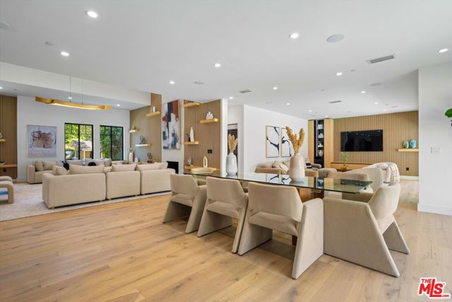 101 Greenfield Avenue, Los Angeles CA: https://media.crmls.org/mediaz/95776018-a89e-4607-b122-fb36bdbb25c0.jpg