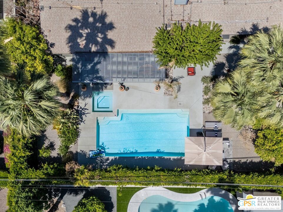 https://media.crmls.org/mediaz/957771ff-7c47-4ebd-9922-b30a0d52d561.jpg?preset=X-Large