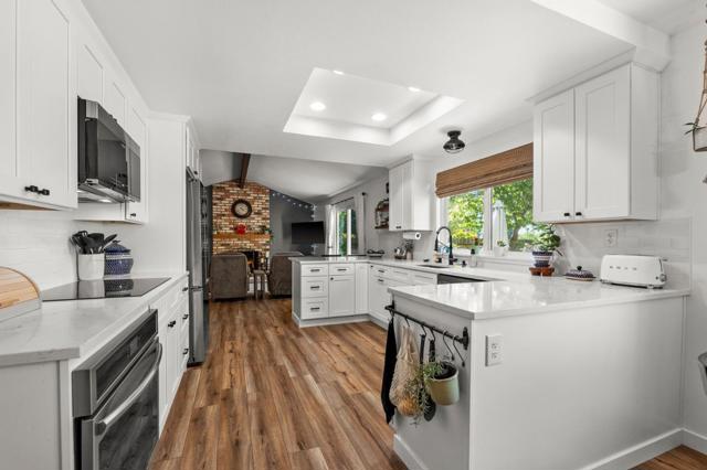 1 Malibu Court, Clayton CA: https://media.crmls.org/mediaz/9577cbf6-07a5-466c-bce0-56f5910f39b9.jpg