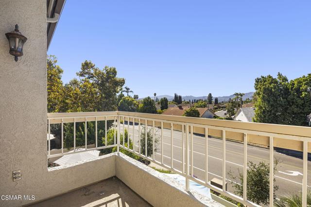 25-web-or-mls-Upmarketmedia_3123Hil-77
