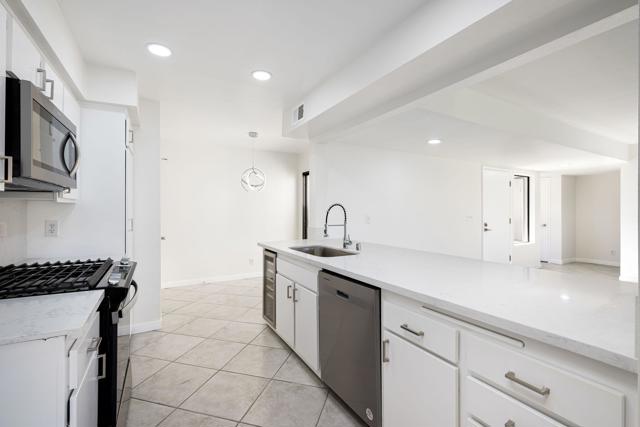 68340 Camino Jalan, Cathedral City CA: https://media.crmls.org/mediaz/95790871-efaf-433d-ba41-4b7effb43af1.jpg