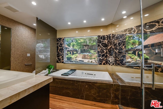3000 Cornwall Drive, Glendale CA: https://media.crmls.org/mediaz/95799204-f8b3-405e-a7e9-ea3c862b1aa0.jpg