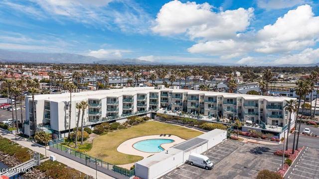 2901 Peninsula Road, Oxnard CA: https://media.crmls.org/mediaz/957a1374-f363-4231-b8fa-1739d94bfbb6.jpg
