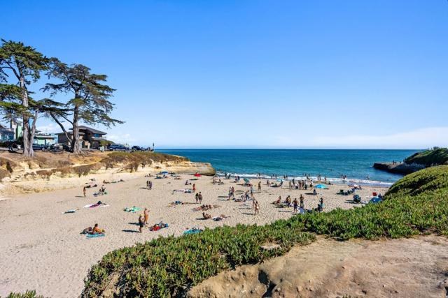 1430 Merrill Street, Santa Cruz CA: https://media.crmls.org/mediaz/957a2ddf-e1aa-4e08-9c1d-473d587fab49.jpg