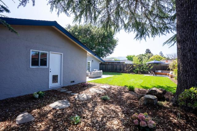 2083 Louise Lane, Los Altos CA: https://media.crmls.org/mediaz/957a2fcd-c6f3-47e2-b8a5-fe996dd24ce0.jpg