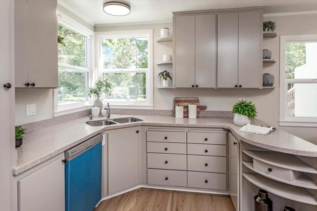 909 Myrtle Street, San Jose CA: https://media.crmls.org/mediaz/957acef5-546c-4300-ad37-b5517ca5b173.jpg