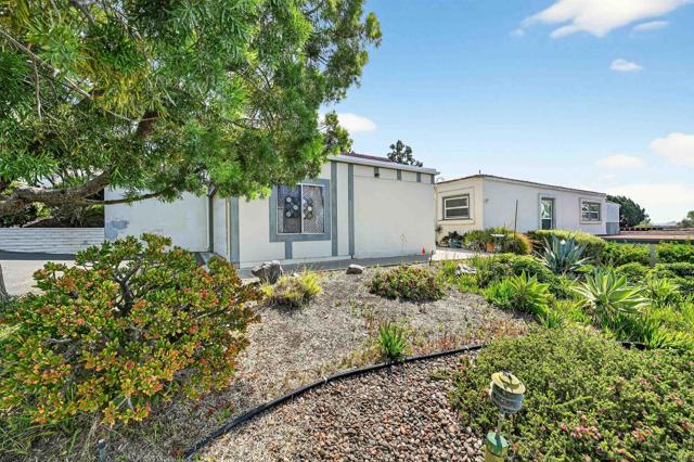 Detail Gallery Image 2 of 30 For 3621 S Vista Campana #102,  Oceanside,  CA 92057 - 2 Beds | 2 Baths