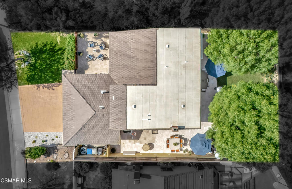 https://media.crmls.org/mediaz/957b6731-df05-4938-a8eb-3811f192a5a0.jpg?preset=X-Large