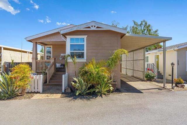 225 Mount Hermon Road, Scotts Valley CA: https://media.crmls.org/mediaz/957bc427-3aee-47fe-98f0-efd5906b86c2.jpg