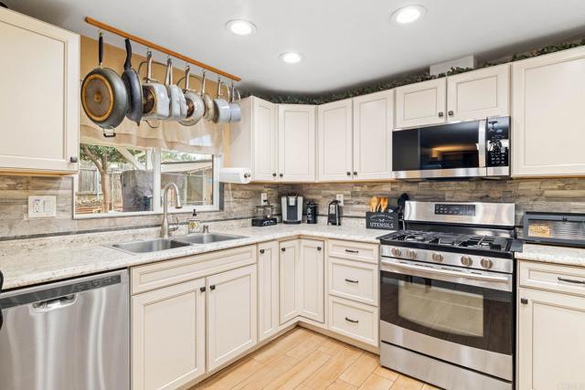 9690 Bundy Drive, Santee CA: https://media.crmls.org/mediaz/957c79a7-67ad-44c9-92ff-496f06394b8c.jpg