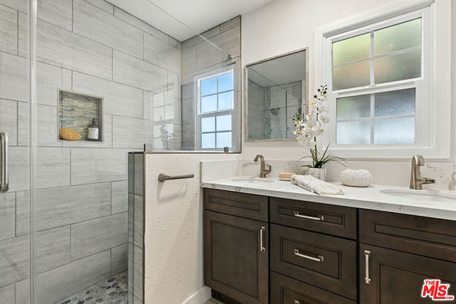 3521 W 58th Place, Los Angeles CA: https://media.crmls.org/mediaz/957c7d74-c166-4f80-aba2-0c04cde54745.jpg