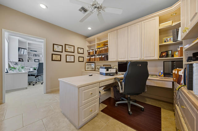 78390 Sterling Lane, Palm Desert CA: https://media.crmls.org/mediaz/957c7e4e-10ed-4e94-83ca-bcaa0d508f1b.jpg