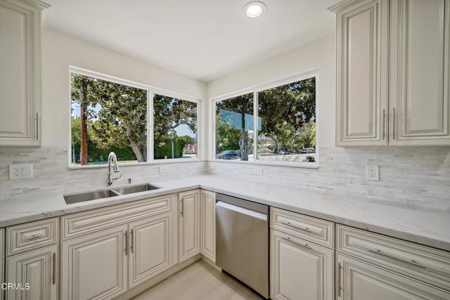838 Highland Avenue, Glendale CA: https://media.crmls.org/mediaz/957cf1f9-1e5a-42df-9614-4730e601967d.jpg